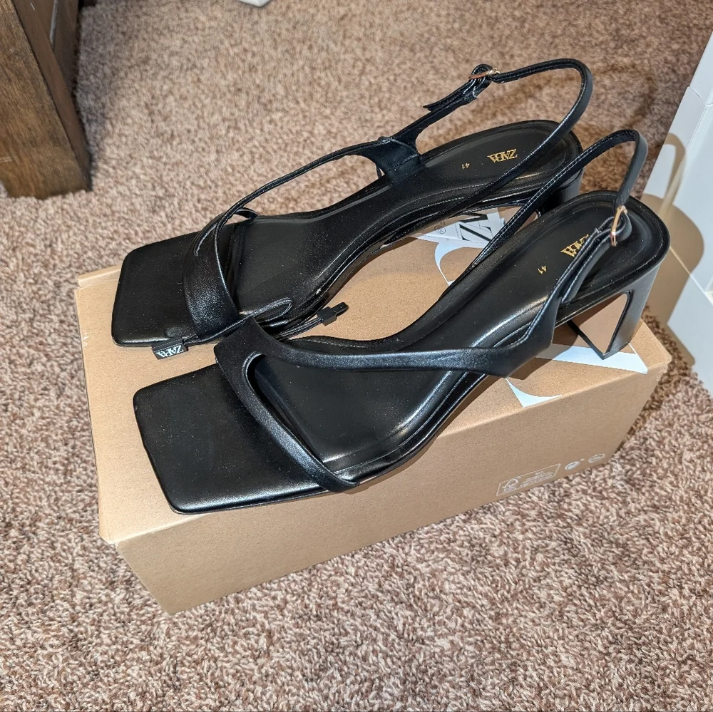 Zara Black Women's Slingback Heels - Picture 2 of 6